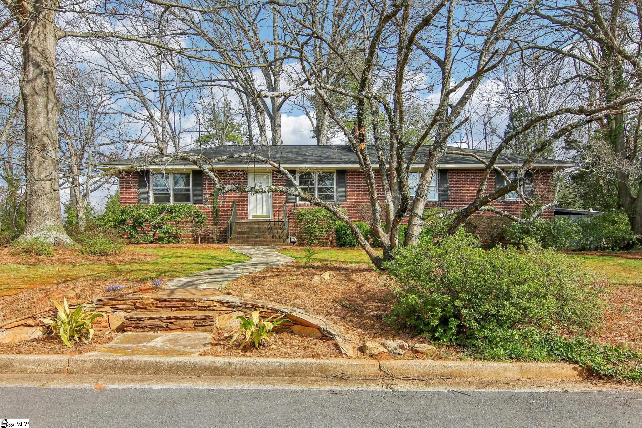 Property image 2 of 336 Dellwood Drive in Dellwood, Greenville, SC 29609