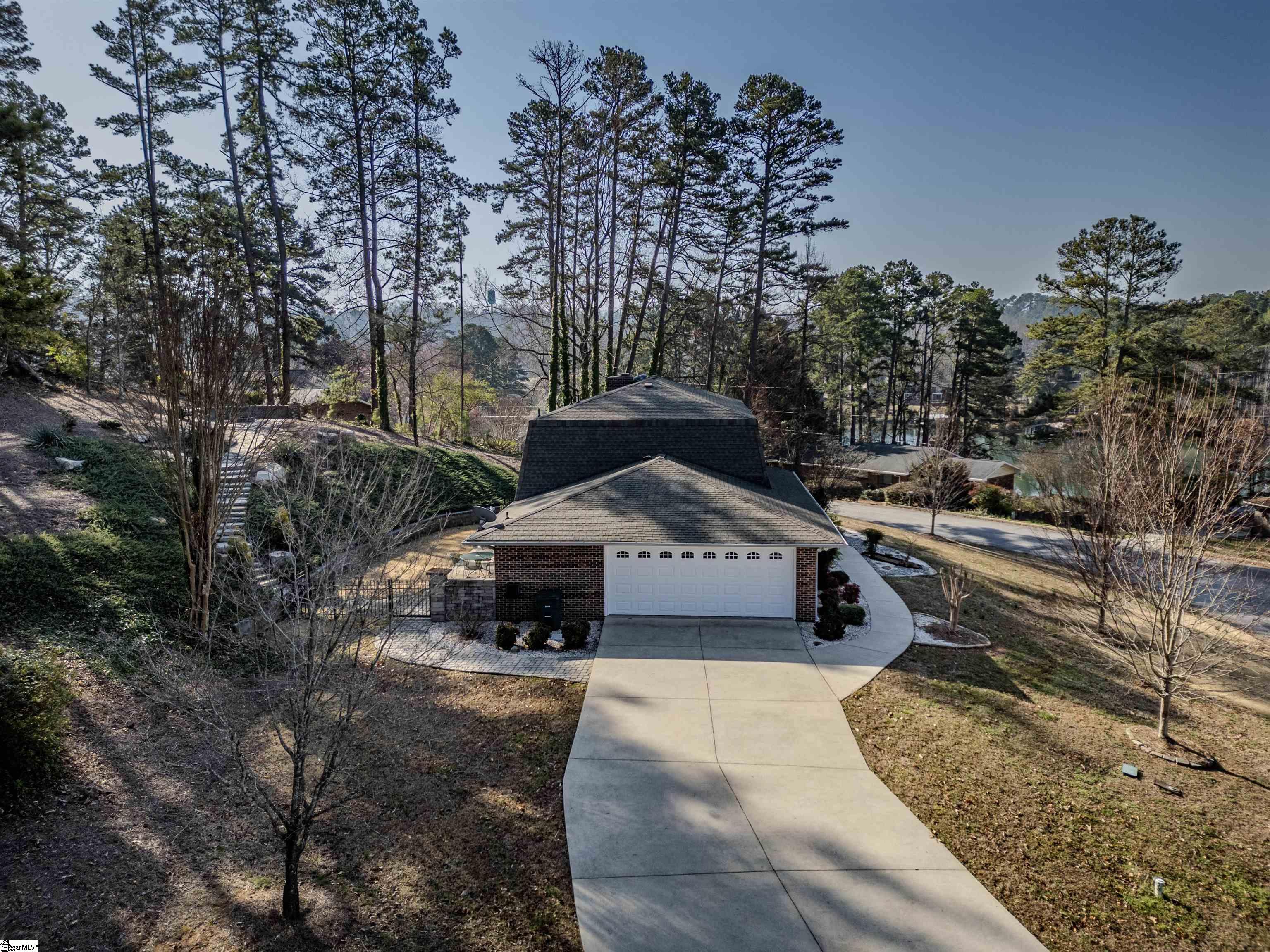 Property image 2 of 108 Waterford Drive in Normandy Shores, Seneca, SC 29678