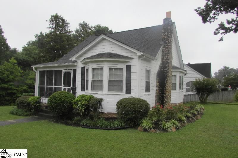 Property image 2 of 400 Calvert Avenue in College View, Clinton, SC 29325