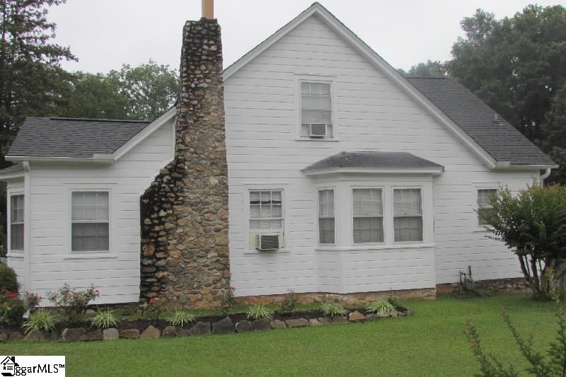 Property image 3 of 400 Calvert Avenue in College View, Clinton, SC 29325