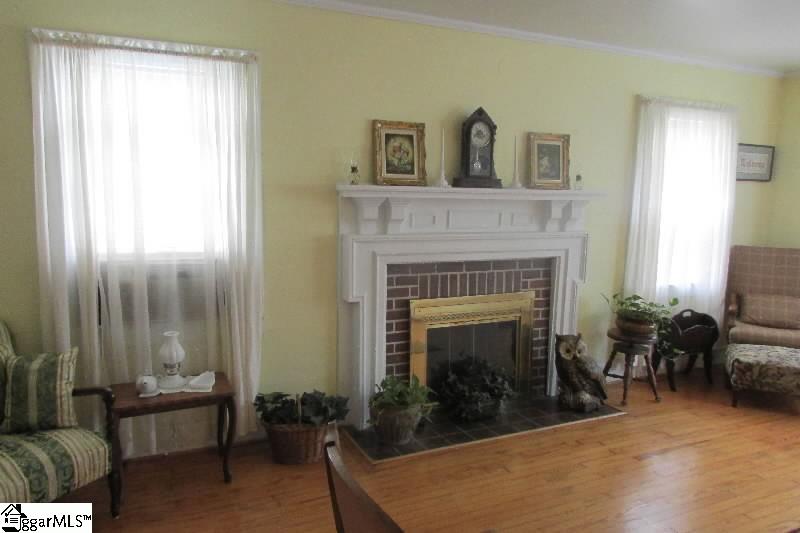 Property image 5 of 400 Calvert Avenue in College View, Clinton, SC 29325