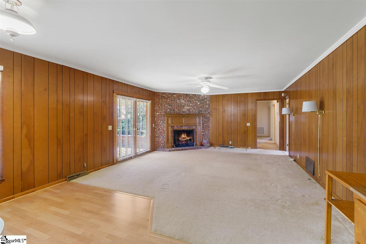Property image 5 of 605 Butler Springs Road in Heritage Hills, Greenville, SC 29615