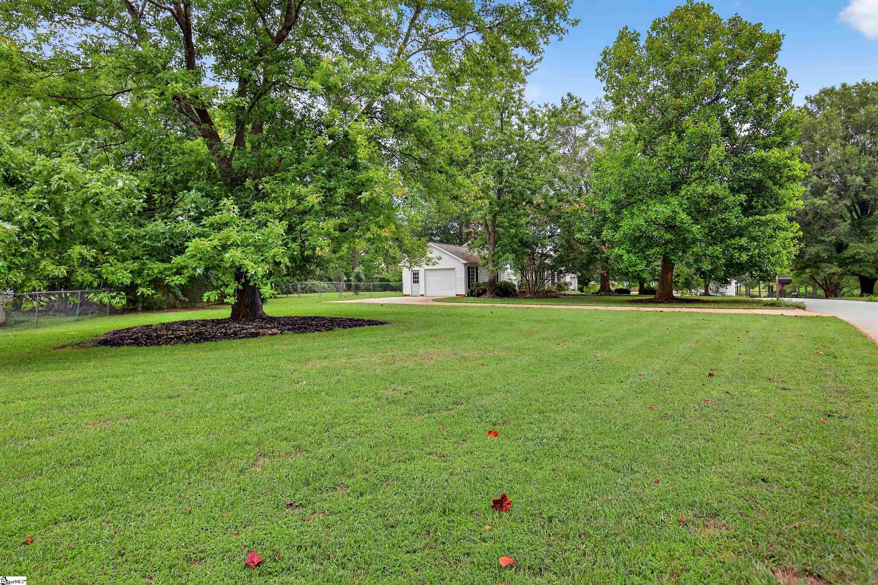 Property image 2 of 102 Harness Trail in Heritage Lakes, Simpsonville, SC 29681