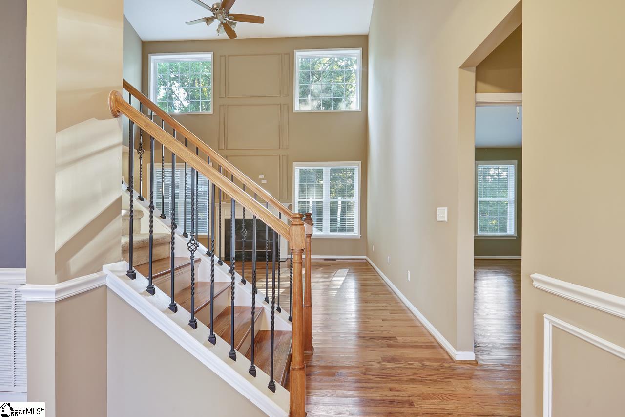 Property image 2 of 204 N Antigo Court in Hudson Forest, Greer, SC 29650-2983