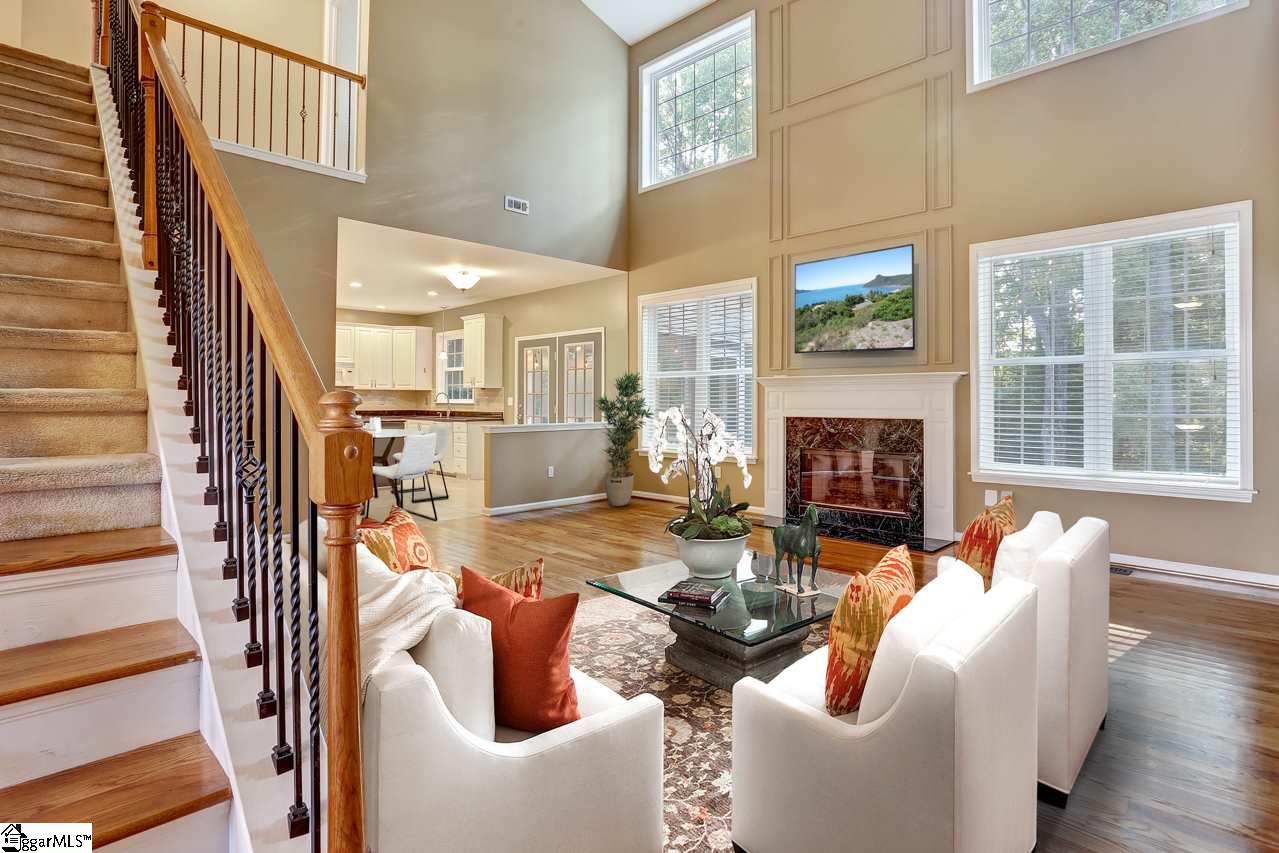 Property image 3 of 204 N Antigo Court in Hudson Forest, Greer, SC 29650-2983