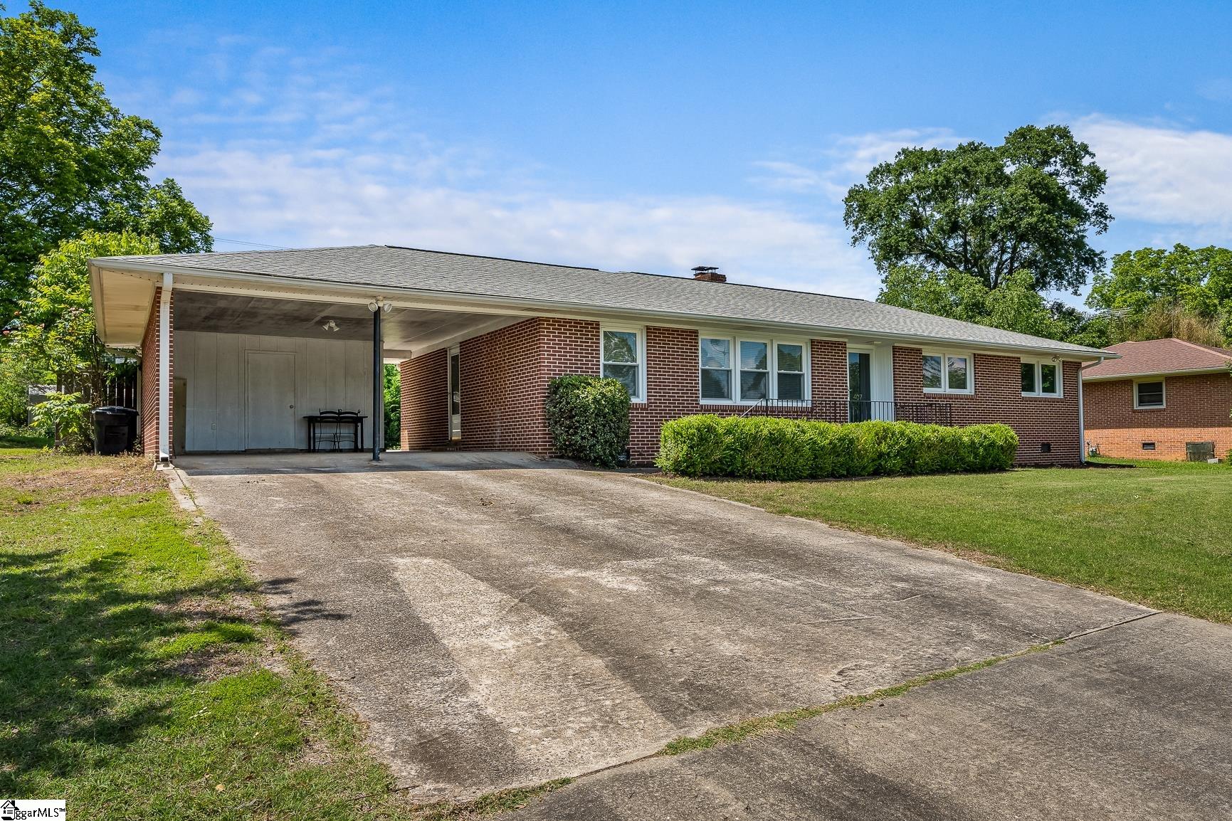 Property image 4 of 407 Harden Road in Bellview Estates, Anderson, SC 29621