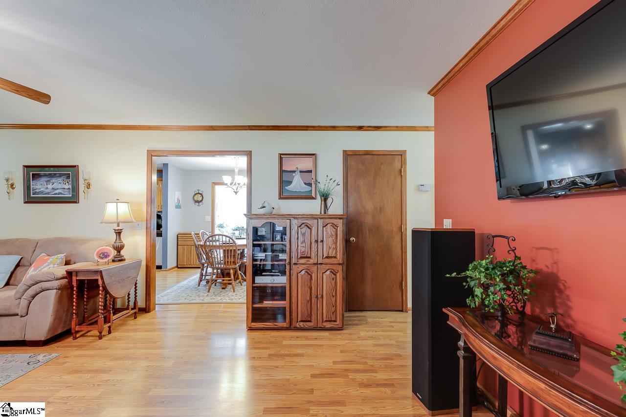 Property image 4 of 309 Pinnacle Court in Wyatt Oaks, Easley, SC 29642