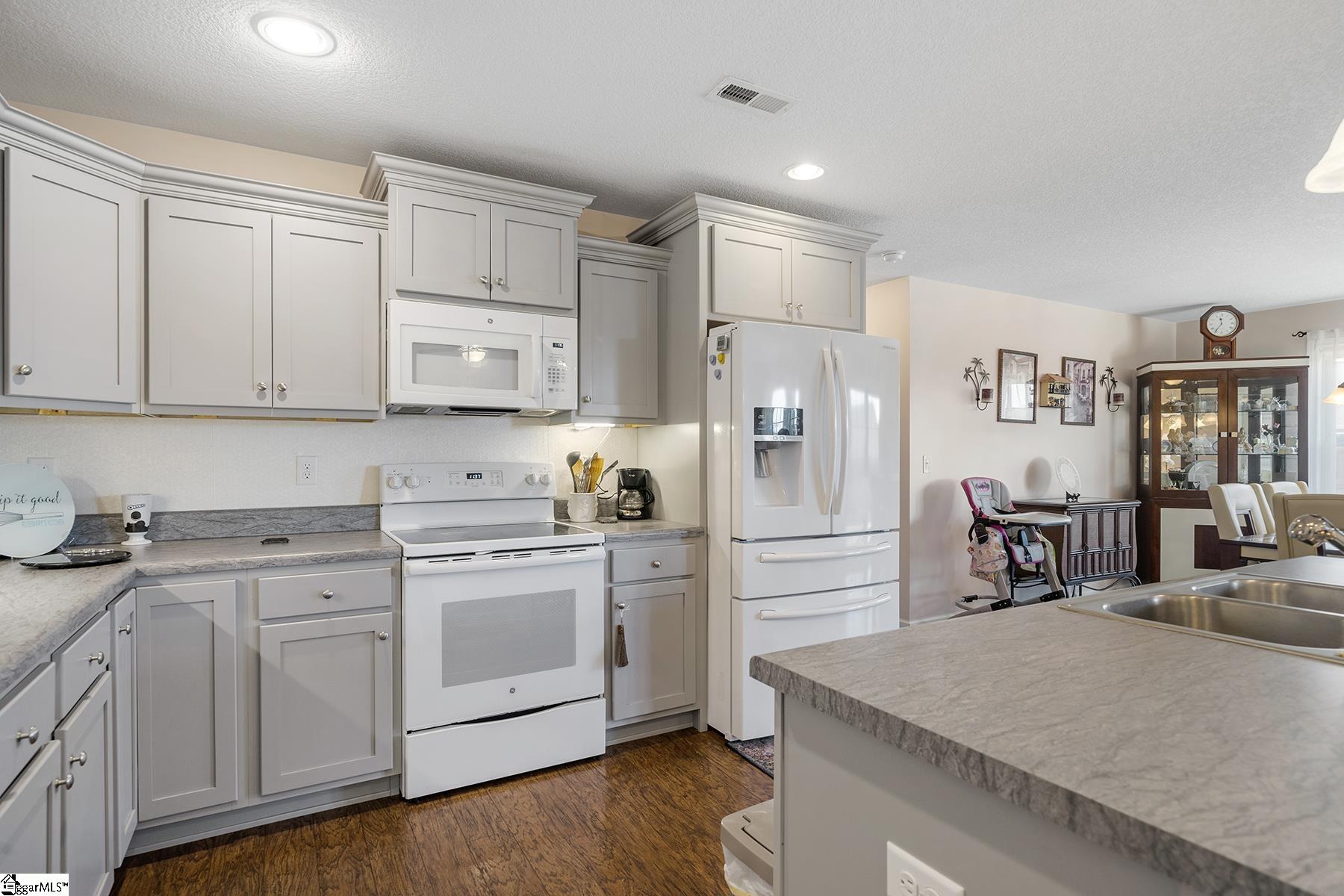 Property image 5 of 438 Peaksview Drive in Lockeland Park, Simpsonville, SC 29681