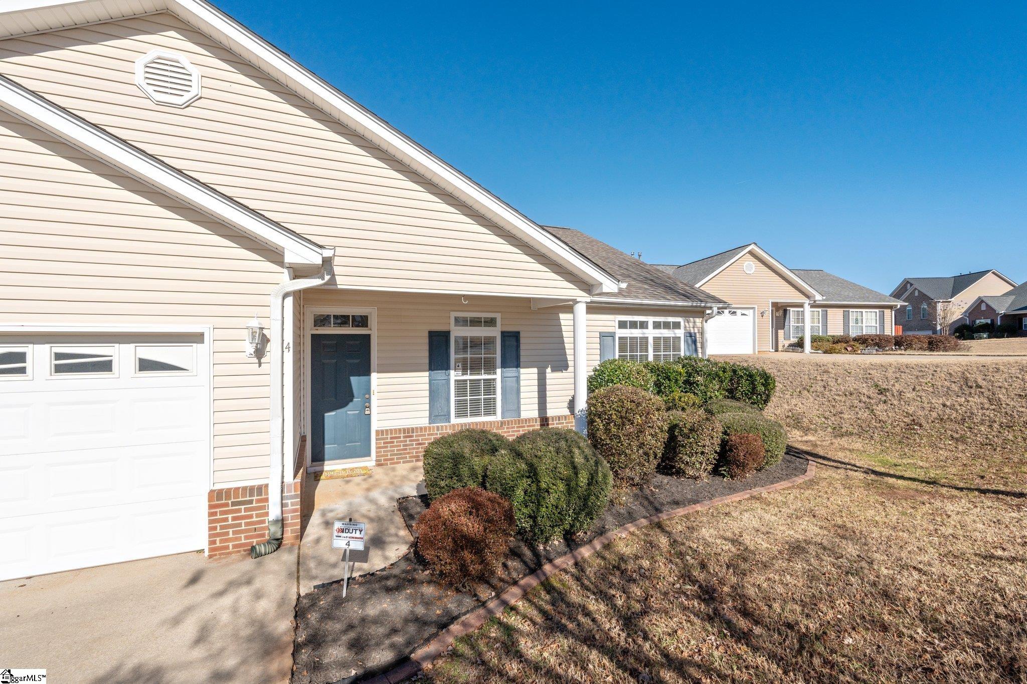 Property image 3 of 4 Reid Valley Court in Reid Valley, Taylors, SC 29687