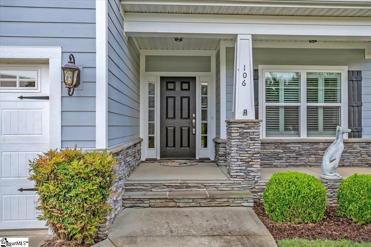Property image 2 of 106 Moss Wood Circle in Boxwood, Simpsonville, SC 29681