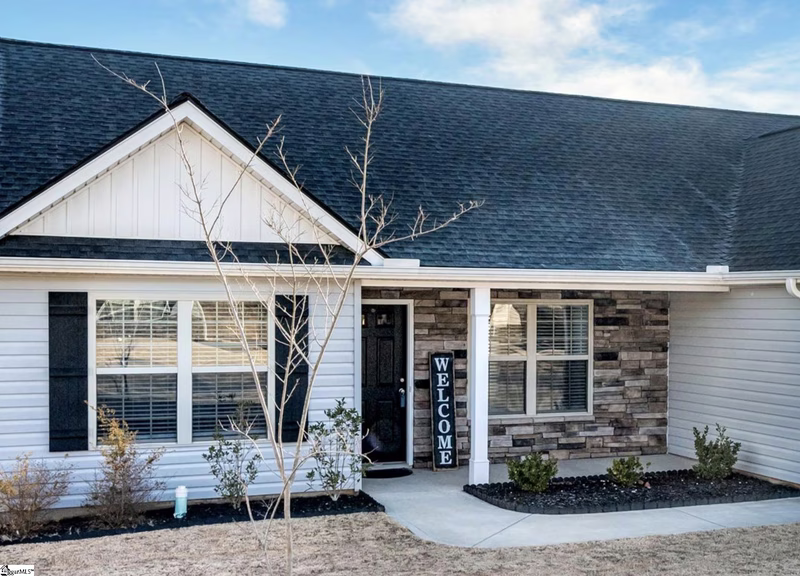 Property image 2 at 209 Lockeland Park Drive, Simpsonville, SC 29681