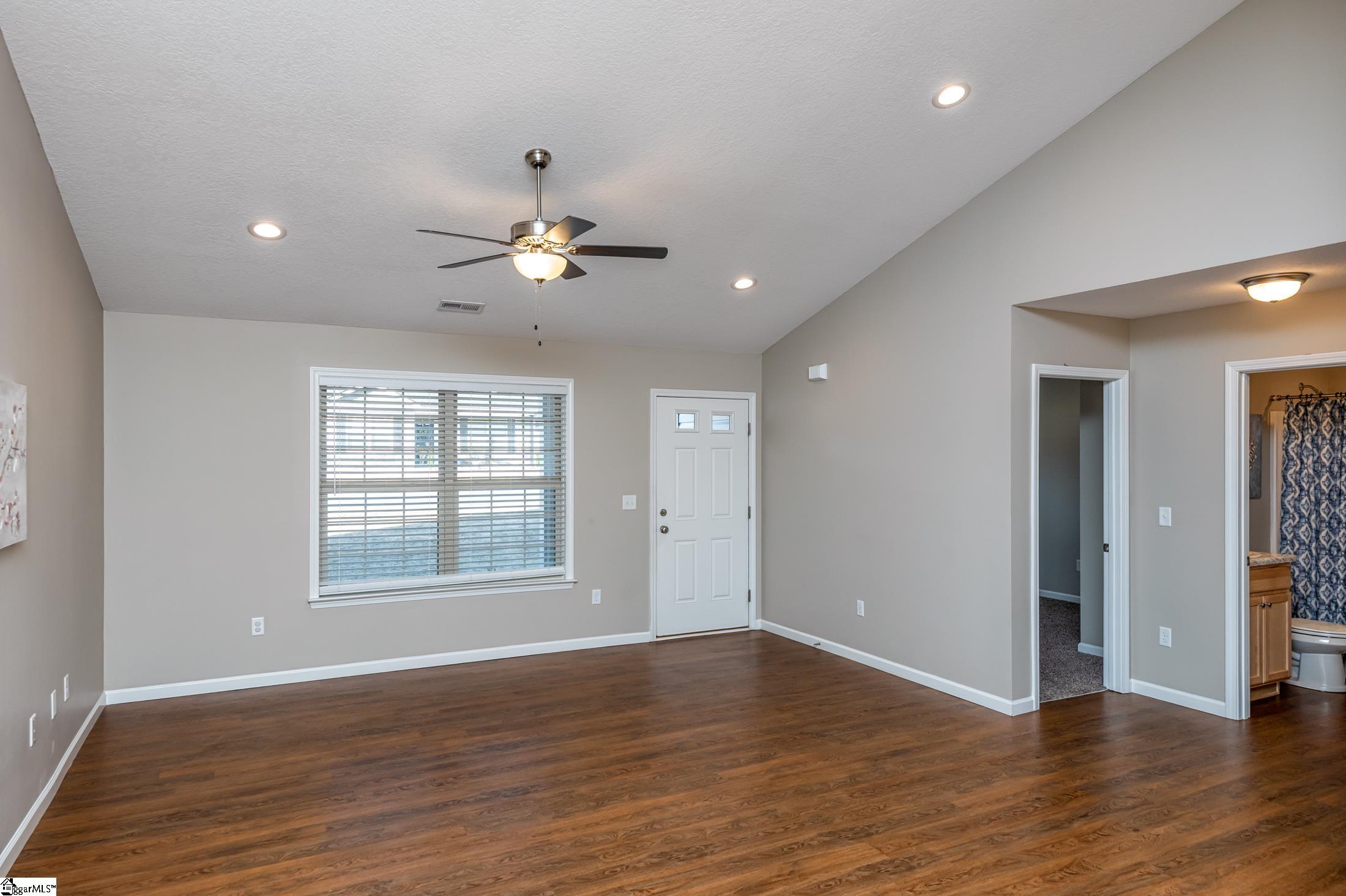 Property image 3 of 209 Lockeland Park Drive in Lockeland Park, Simpsonville, SC 29681