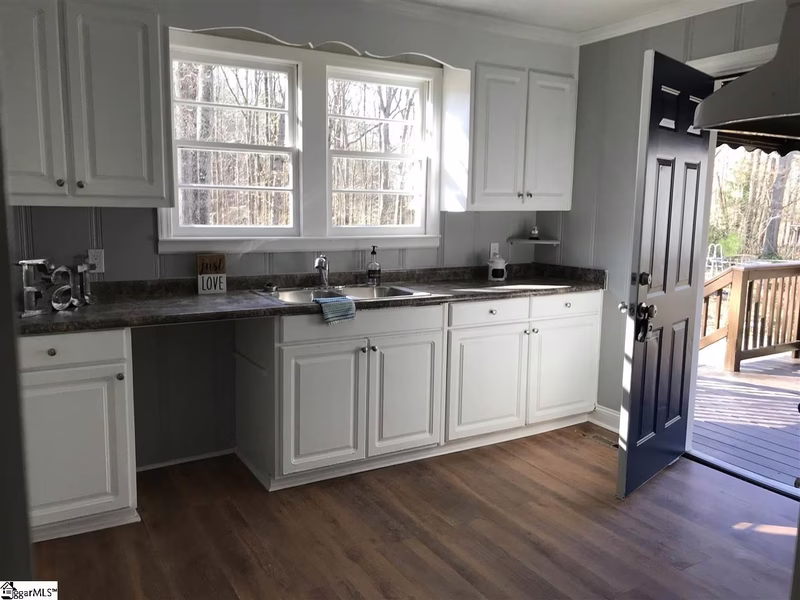 Property image 4 at 309 Crescent Drive, Laurens, SC 29360