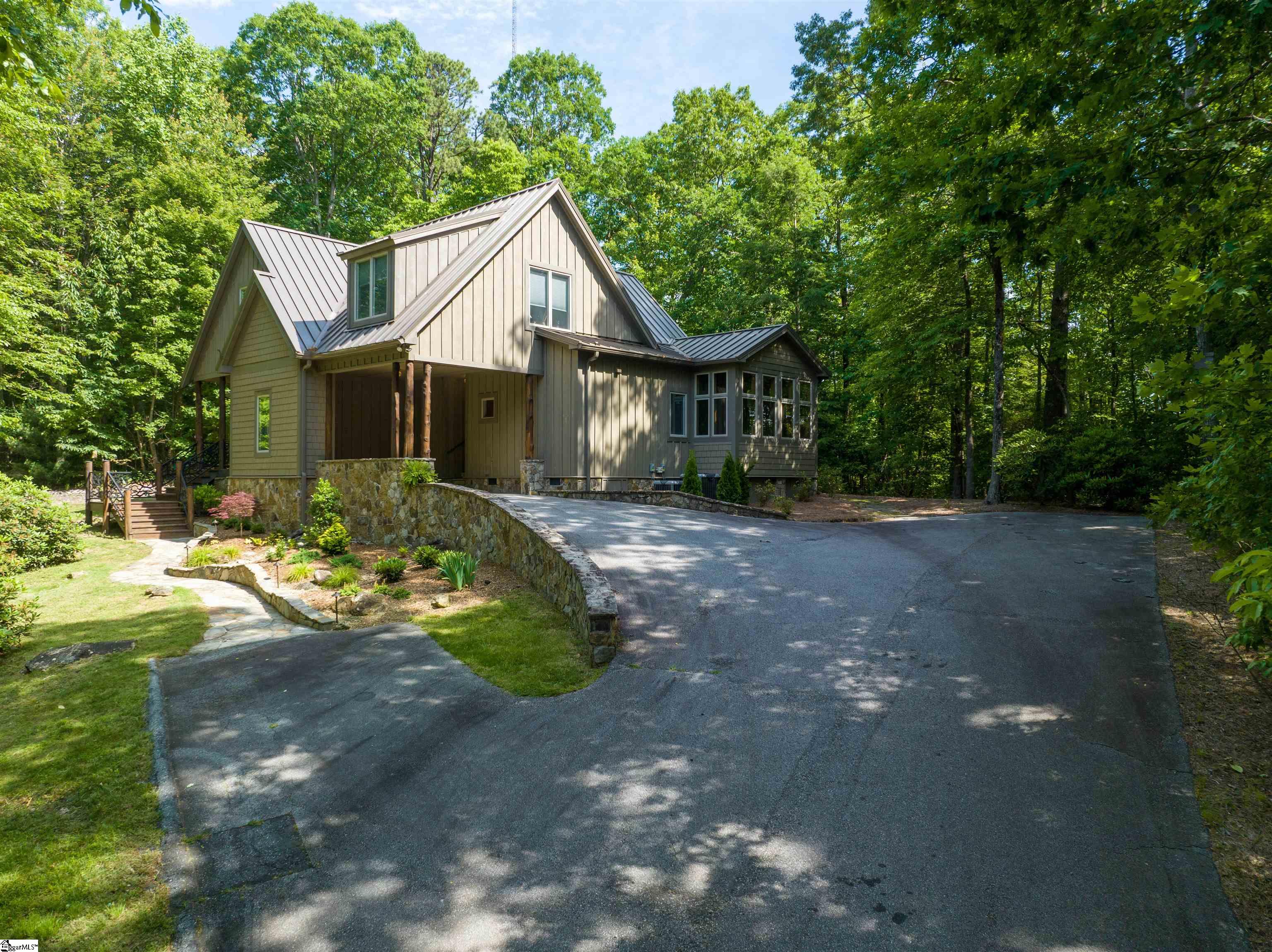 Property image 2 of 125 Sourwood Lane in Cliff Ridge at Caesars Head, Cleveland, SC 29635