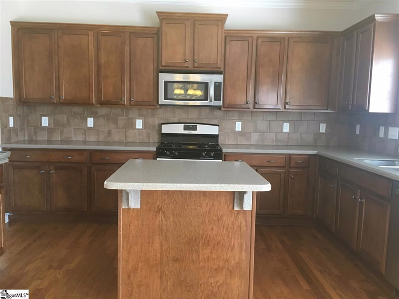 Property image 2 at 12 Kinderwood Court, Greenville, SC 29609