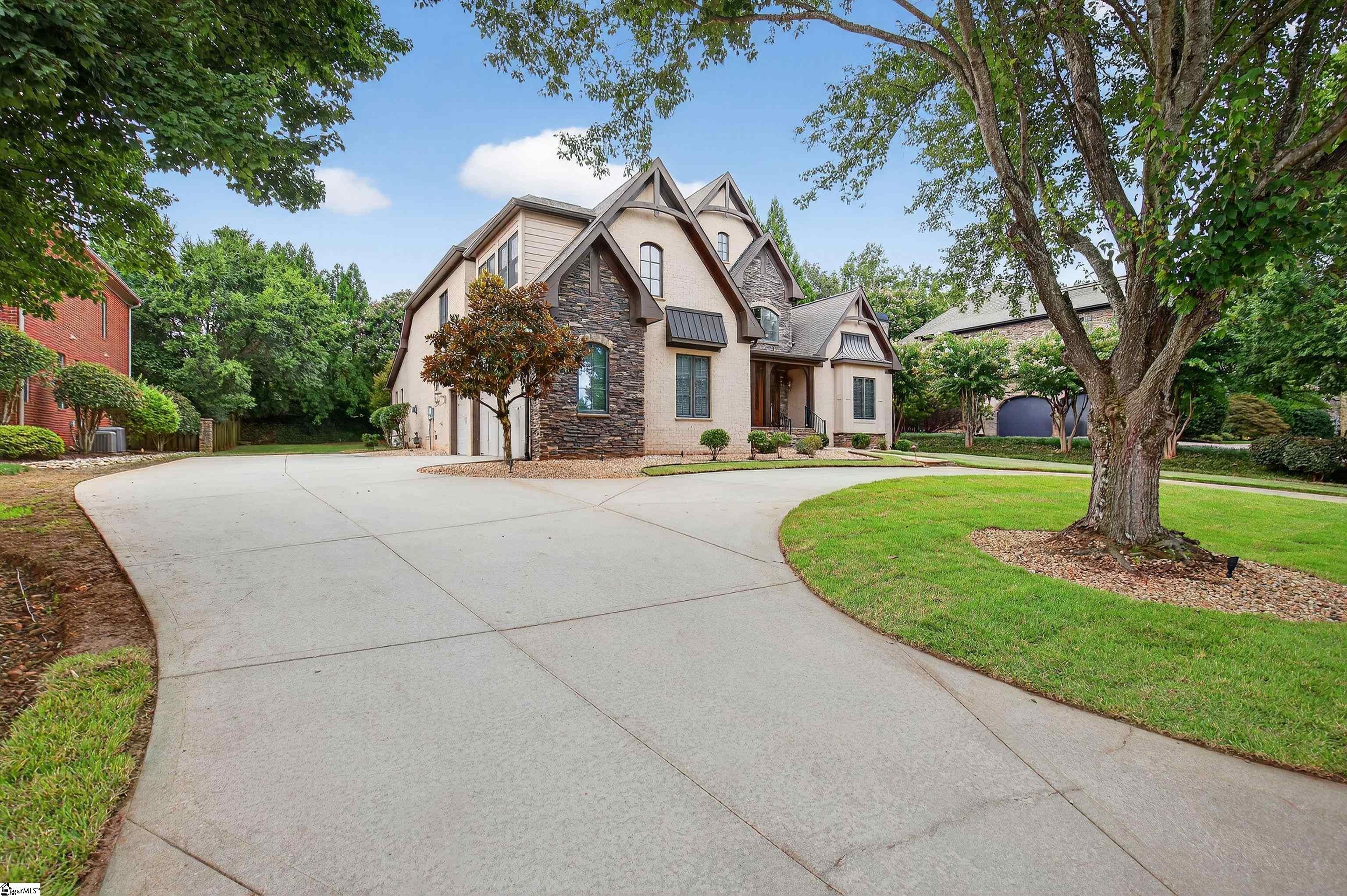 Property image 2 of 6 London Court in Glen Abbey, Greer, SC 29650