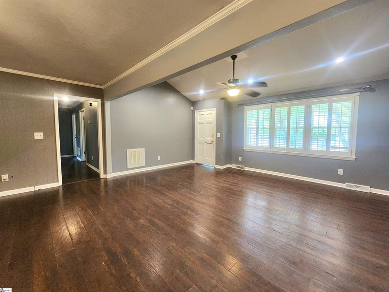 Property image 4 at 10 Cavendish Close, Taylors, SC 29687