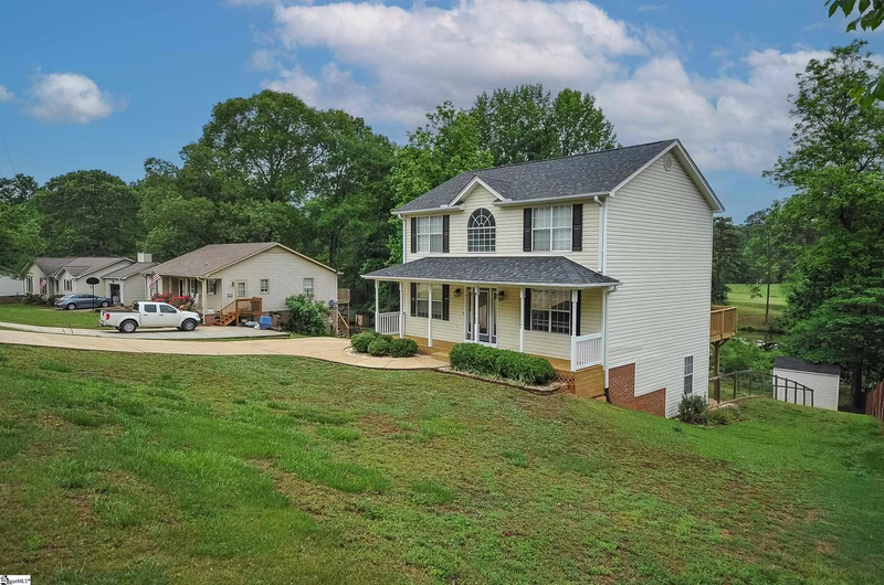 Property image 3 at 205 N Celestial Drive, Greer, SC 29651