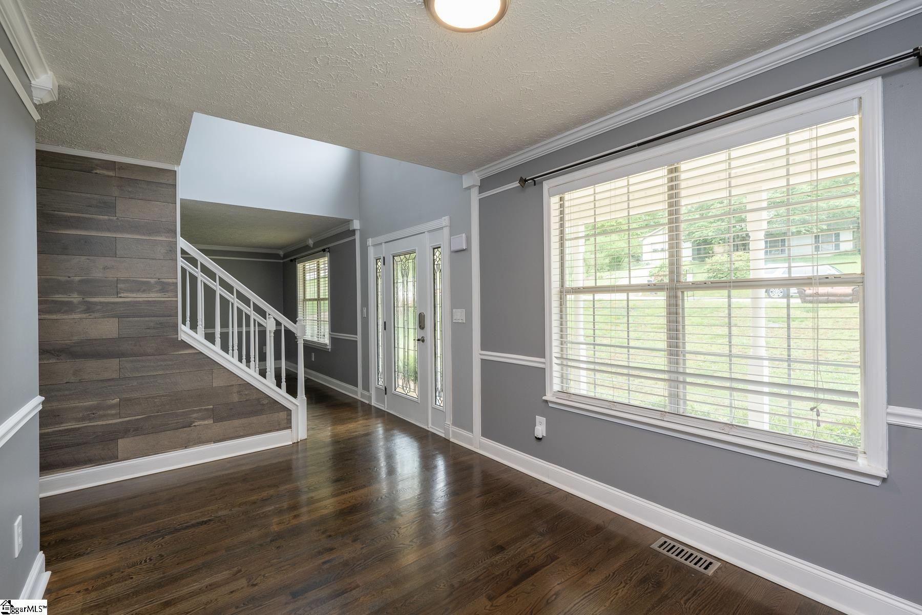 Property image 4 of 205 N Celestial Drive in Crestview Hills, Greer, SC 29651
