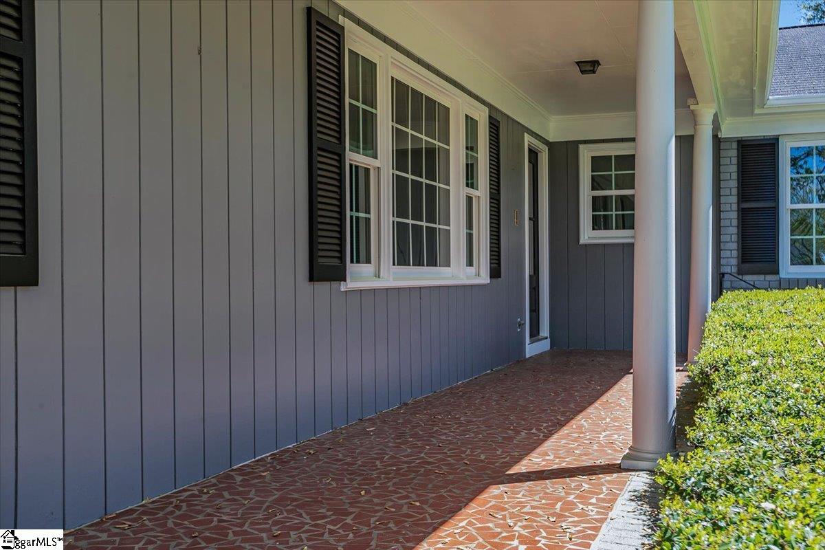 Property image 2 of 208 Lambourn Way in Kingsgate, Greenville, SC 29615