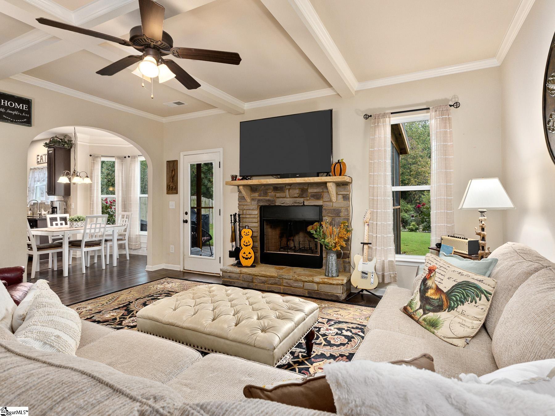 Property image 5 of 549 W Holloway Drive in Reidville Crossing, Woodruff, SC 29388