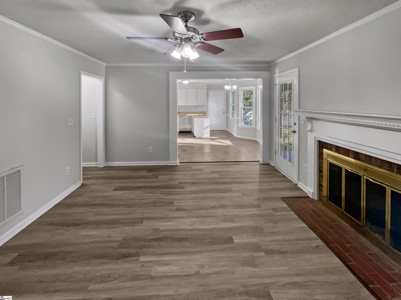Property image 3 at 120 Legrae Lane, Taylors, SC 29687