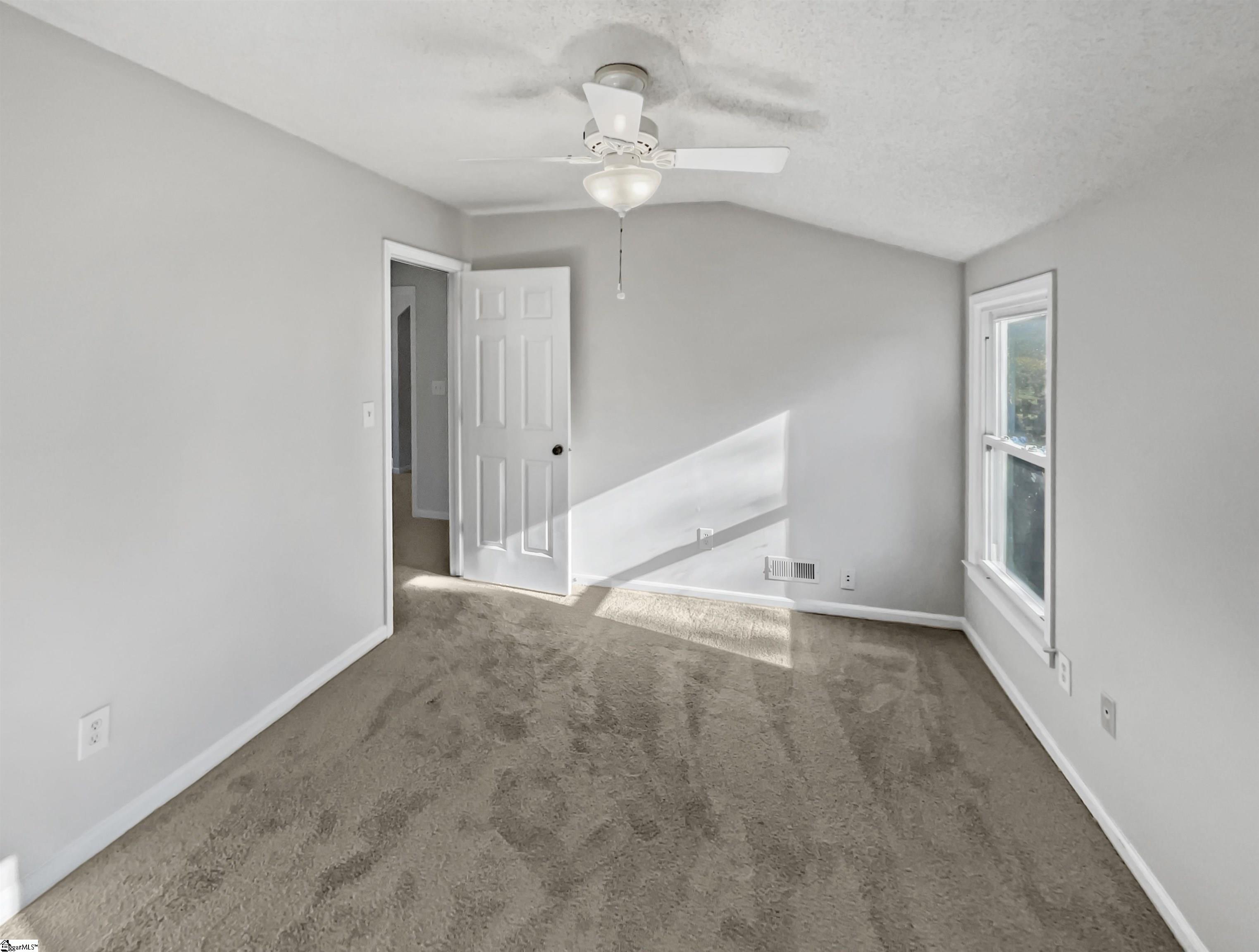 Property image 5 of 120 Legrae Lane in Ashley Oaks, Taylors, SC 29687