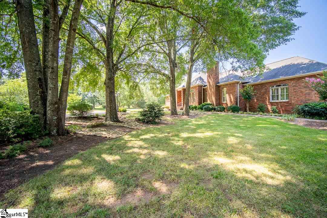 Property image 4 of 115 Hunt Club Drive in Fox Hollow Farm, Simpsonville, SC 29680-7008