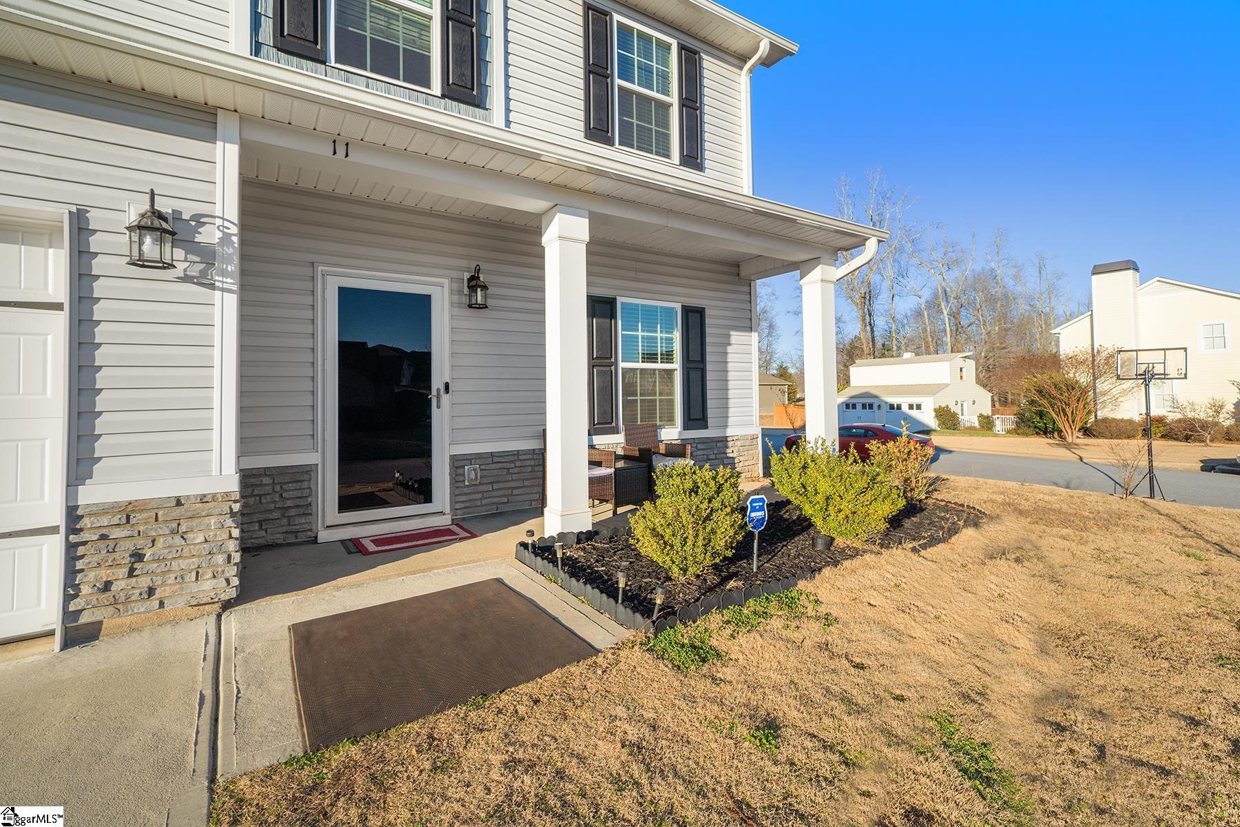 Property image 2 of 11 Chestnut Grove Lane in Victoria Park, Simpsonville, SC 29680