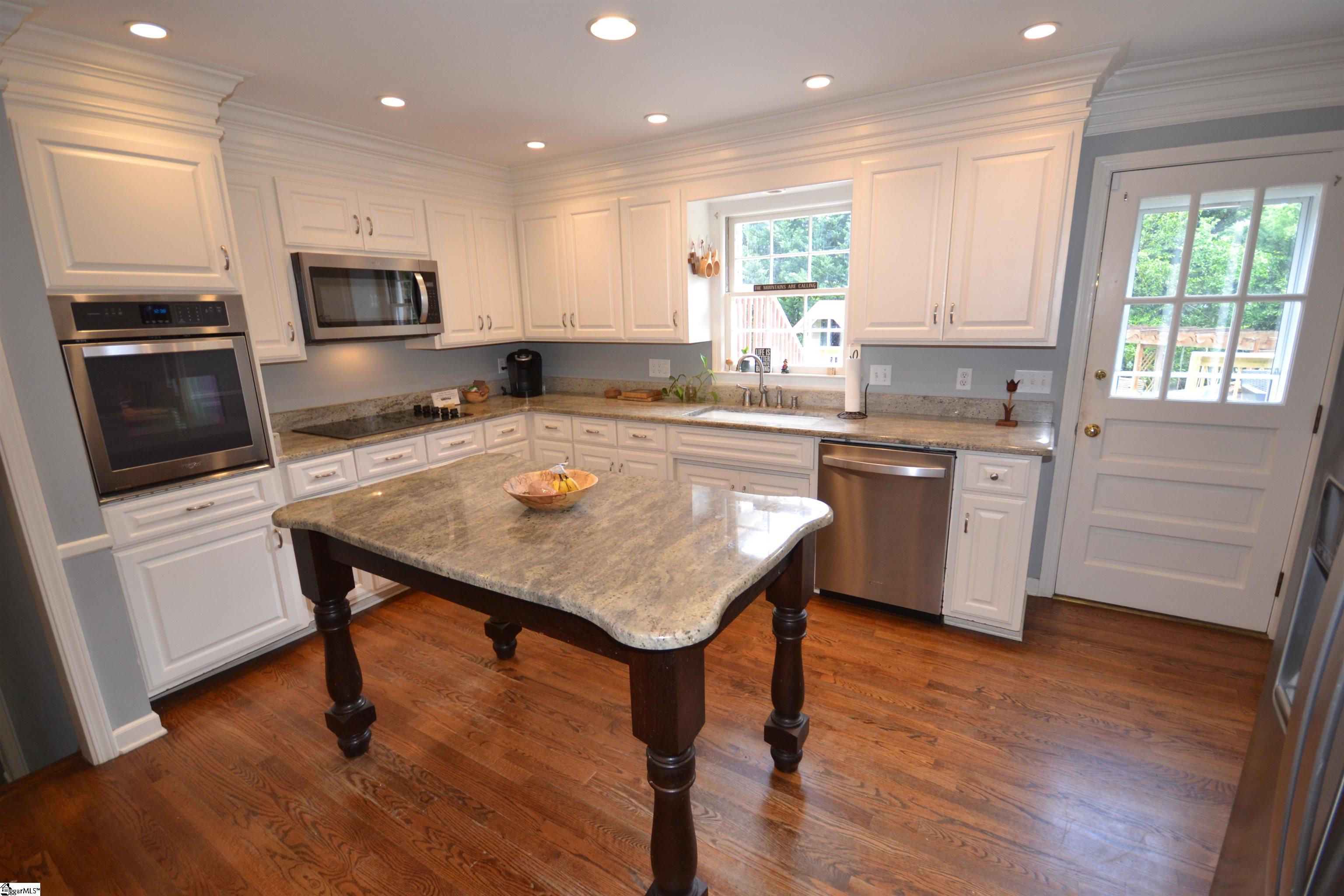 Property image 3 of 104 Lambourn Way in Kingsgate, Greenville, SC 29615