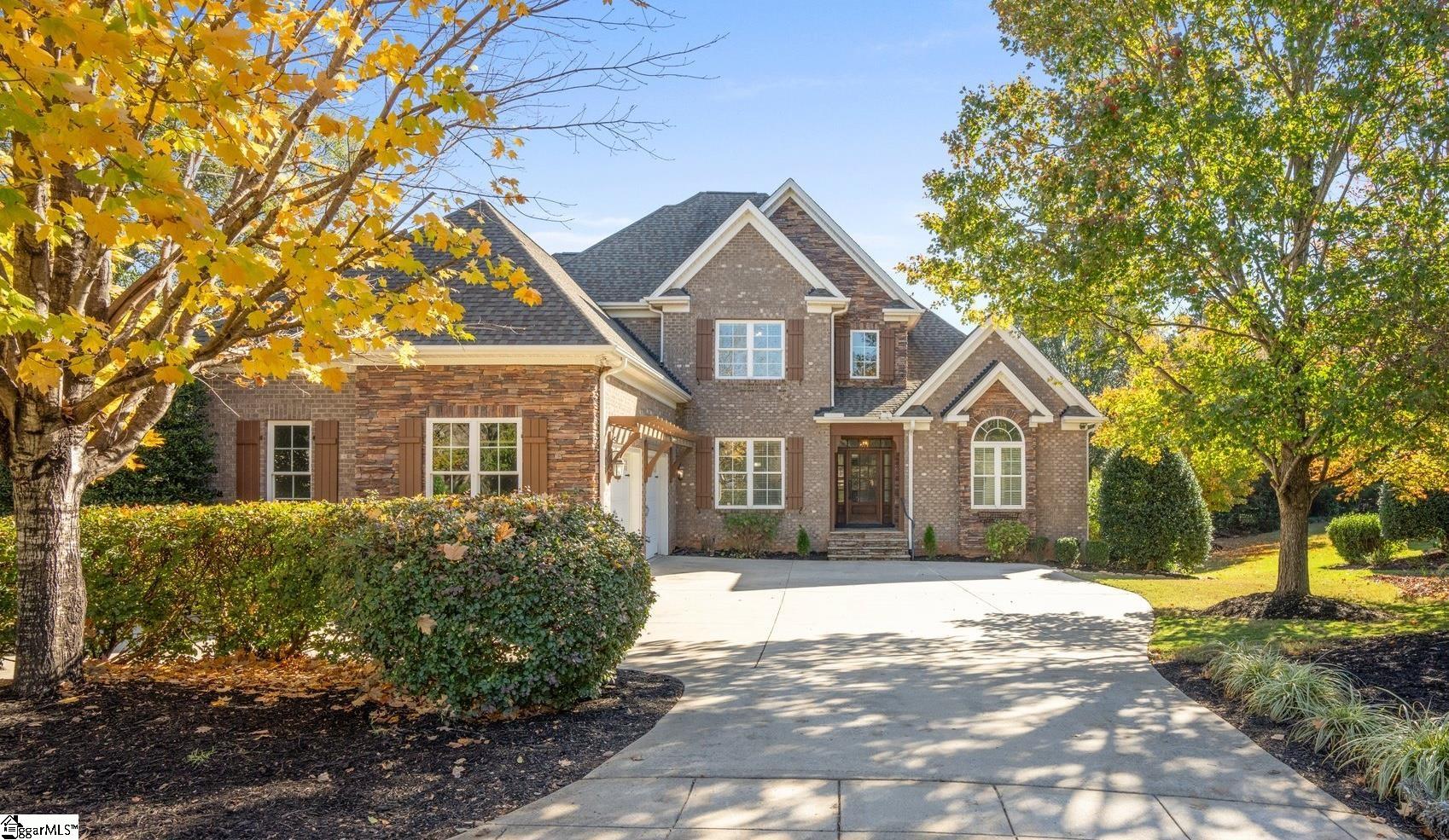 Property image 2 of 27 London Court in Glen Abbey, Greer, SC 29650