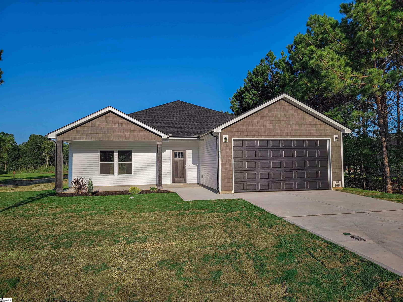Property image 1 at 205 Essex Drive, Clinton, SC 29325