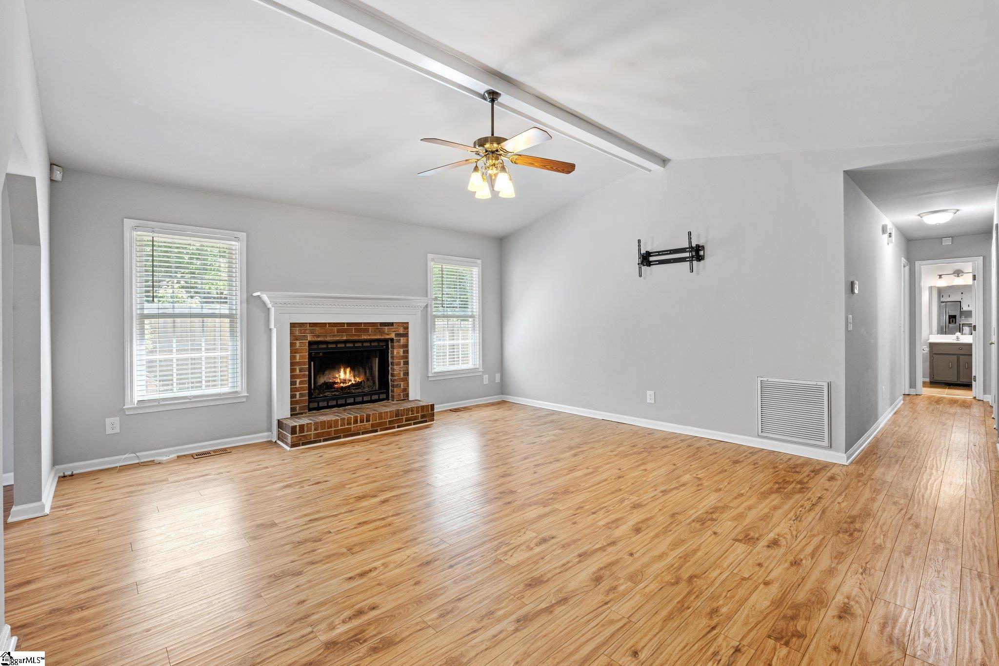 Property image 5 of 251 Celestial Drive in Crestview Hills, Greer, SC 29651