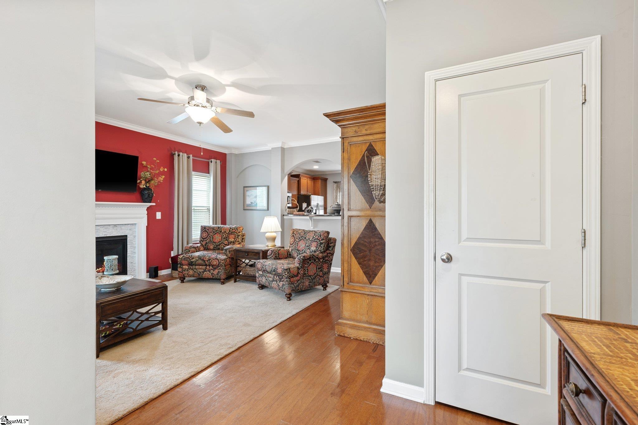 Property image 4 of 408 Stonebury Drive in Victoria Park, Simpsonville, SC 29680