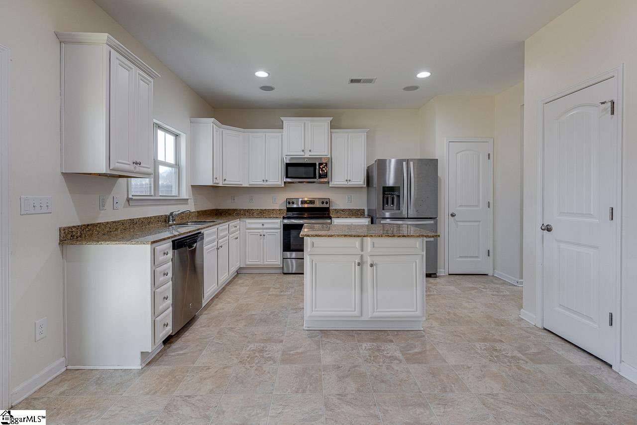 Property image 2 of 8 Chadmore Street in Victoria Park, Simpsonville, SC 29680