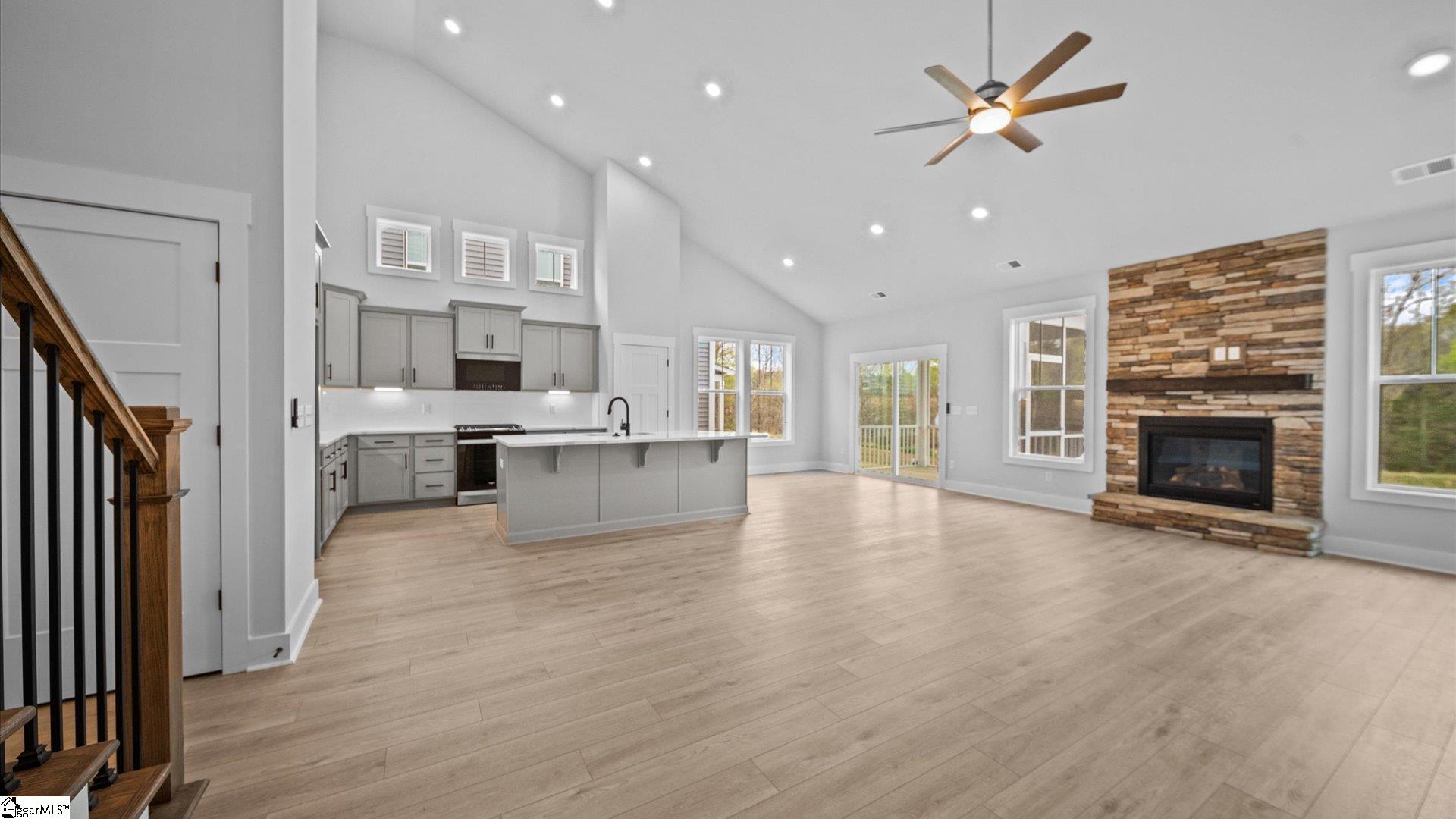 Property image 5 of 814 Rodin Road in Iris Meadows, Moore, SC 29369