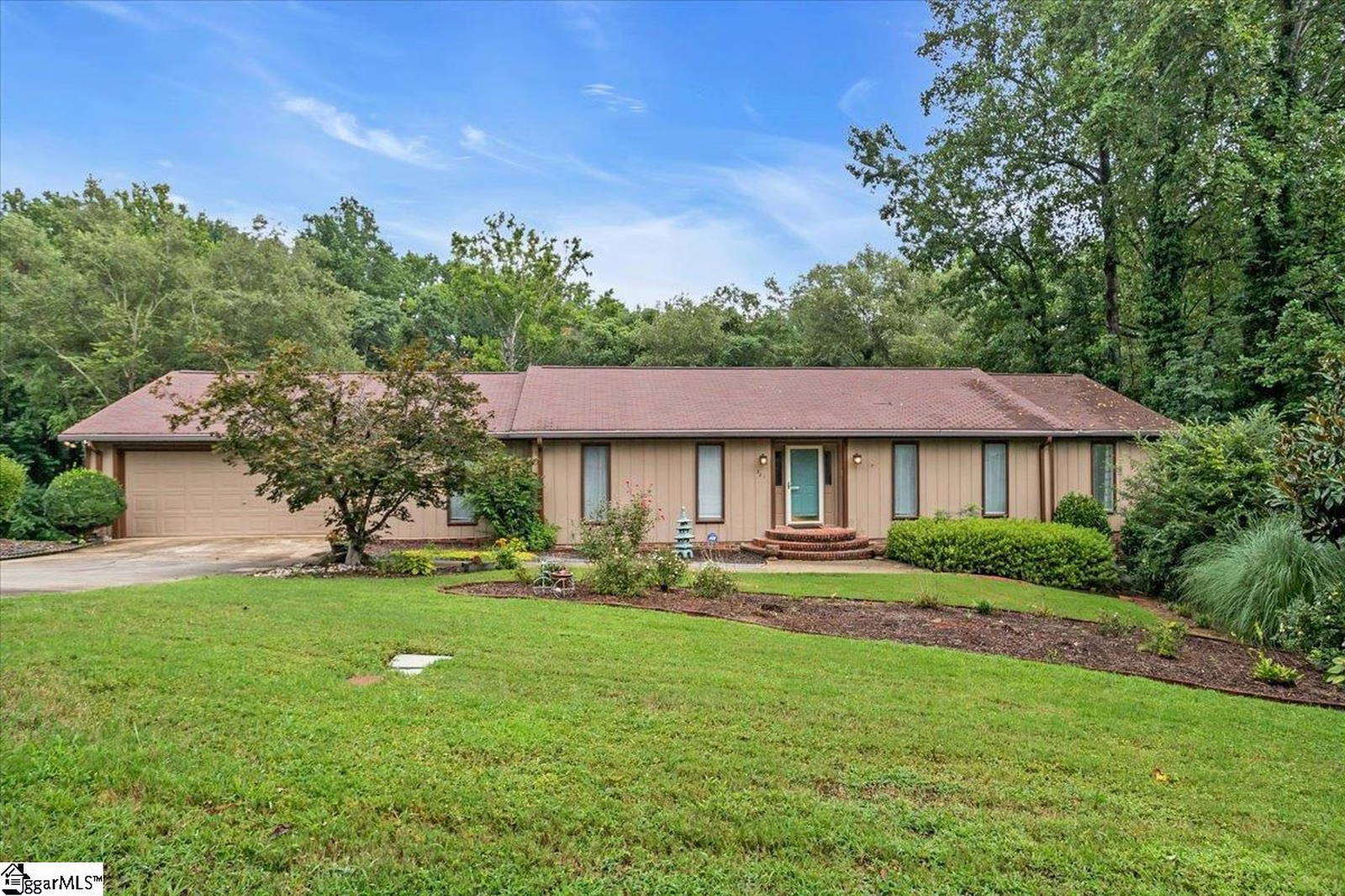 Property image 1 at 301 E Kenilworth Drive, Greenville, SC 29615