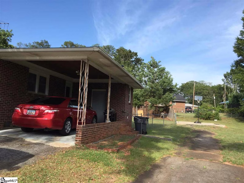 Property image 5 at 209 Crescent Drive, Laurens, SC 29360