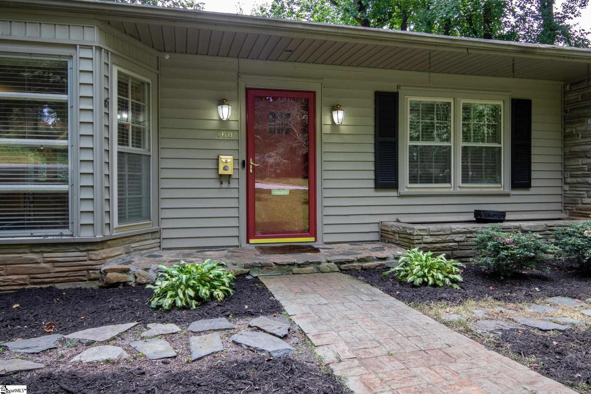 Property image 2 of 160 Dellwood Drive in Dellwood, Greenville, SC 29609
