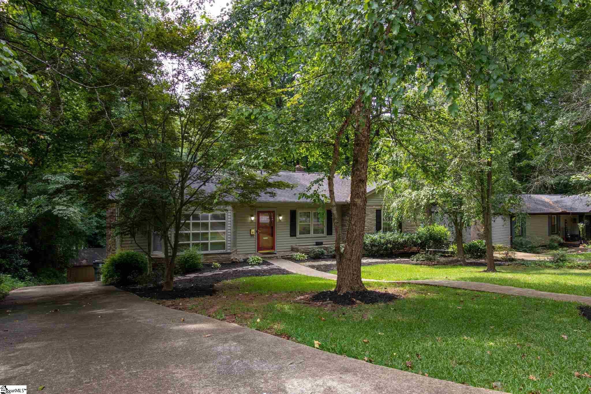 Property image 4 of 160 Dellwood Drive in Dellwood, Greenville, SC 29609