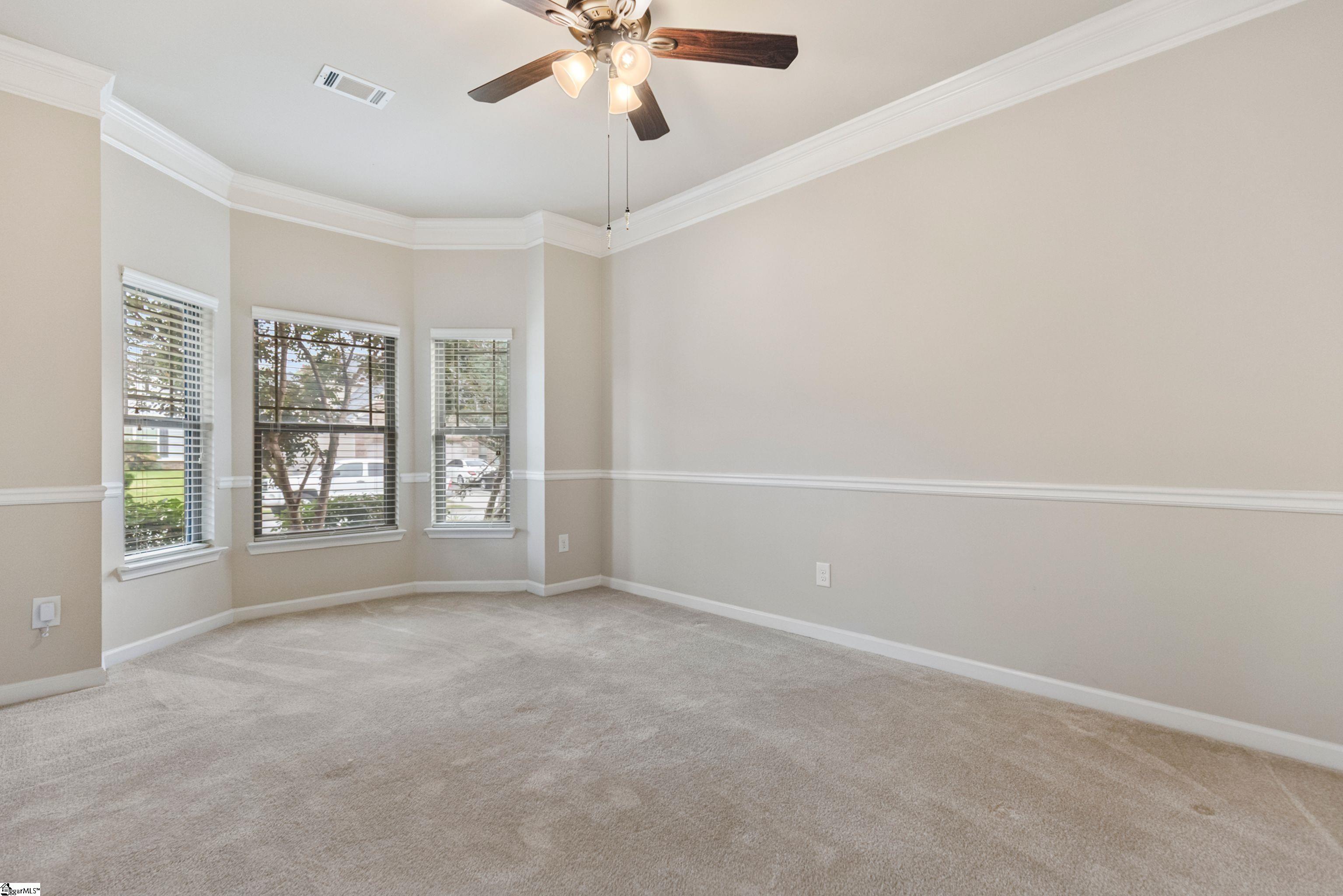 Property image 4 of 807 E Holloway Drive in Reidville Crossing, Woodruff, SC 29388