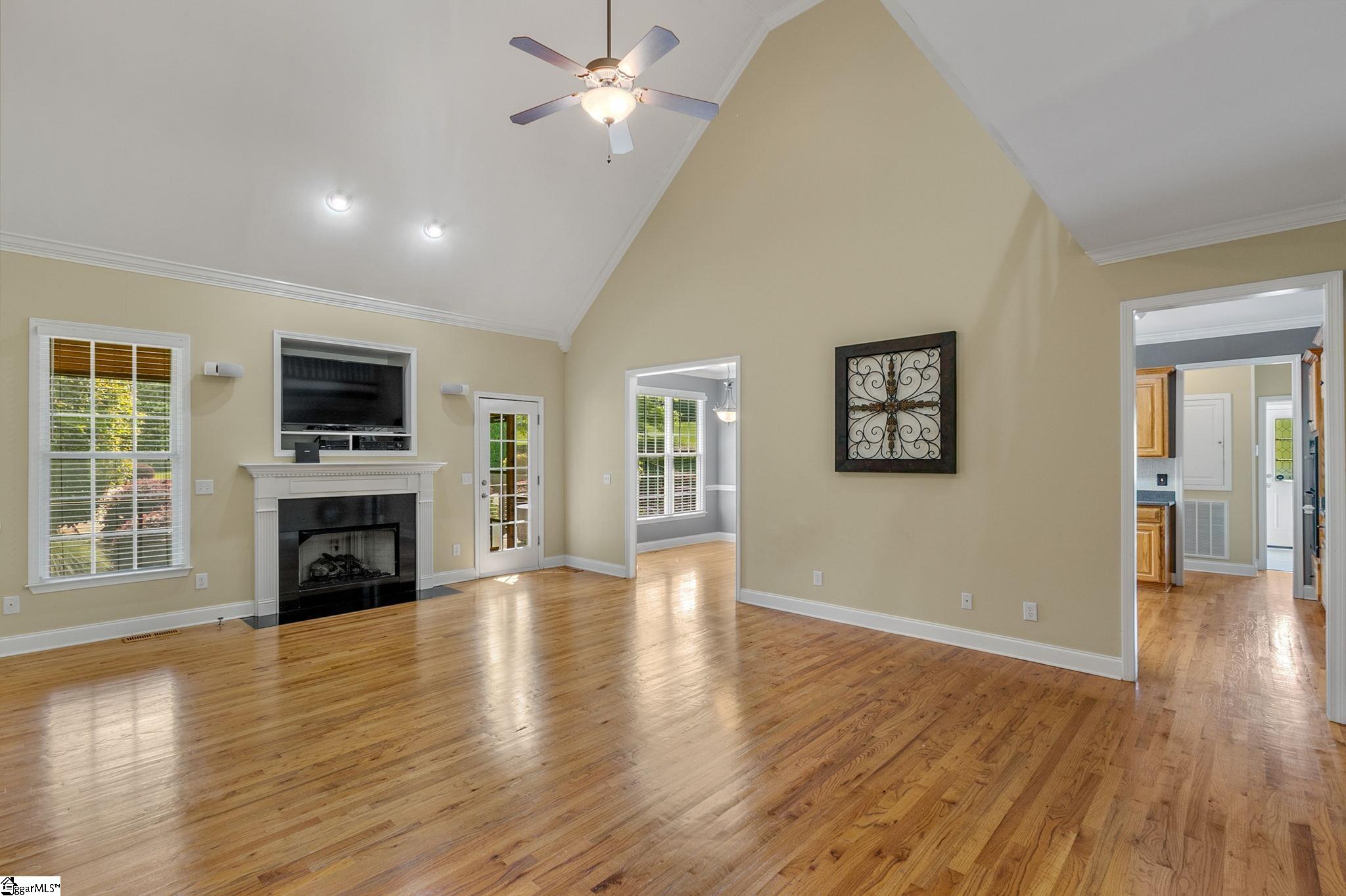 Property image 5 of 15 S Silver View Lane in Silver Ridge, Greer, SC 29651