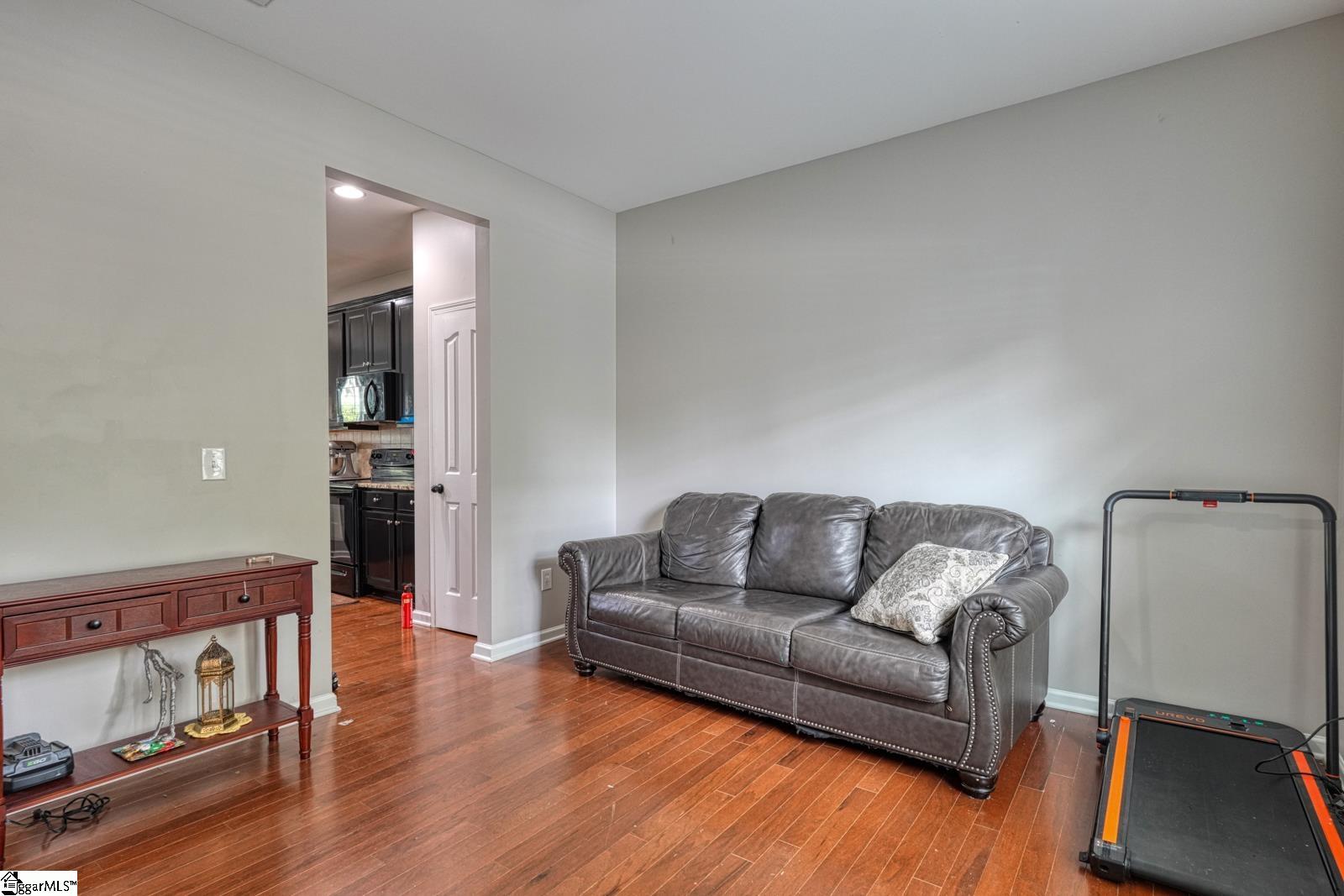 Property image 3 of 514 Millervale Road in Lismore Park, Greer, SC 29650