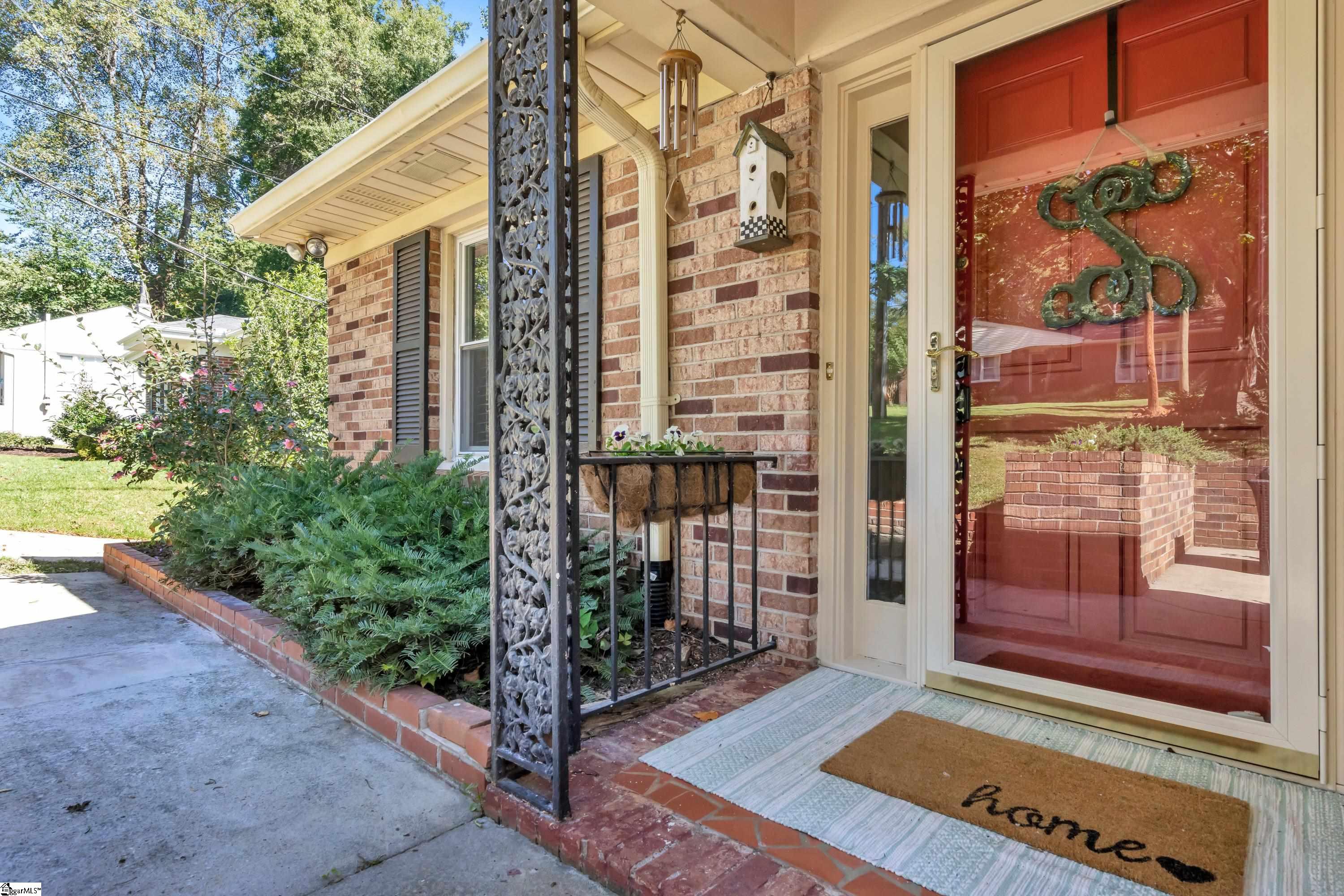 Property image 4 of 10 Coventry Lane in Dellwood, Greenville, SC 29609