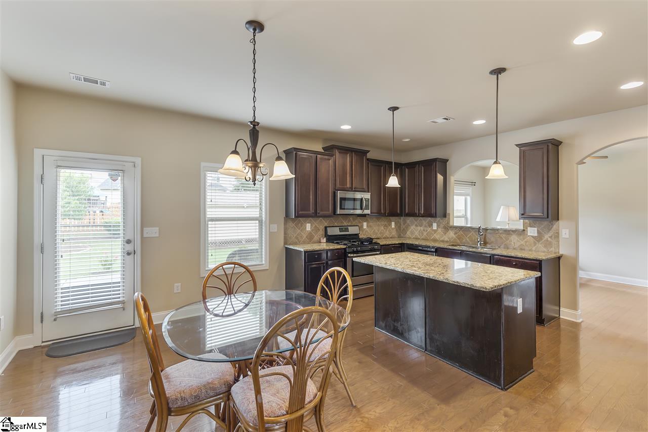 Property image 3 of 317 Strasburg Drive in Shenandoah Farms, Simpsonville, SC 29681