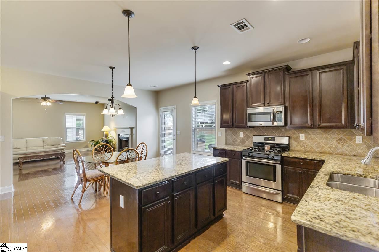 Property image 5 of 317 Strasburg Drive in Shenandoah Farms, Simpsonville, SC 29681