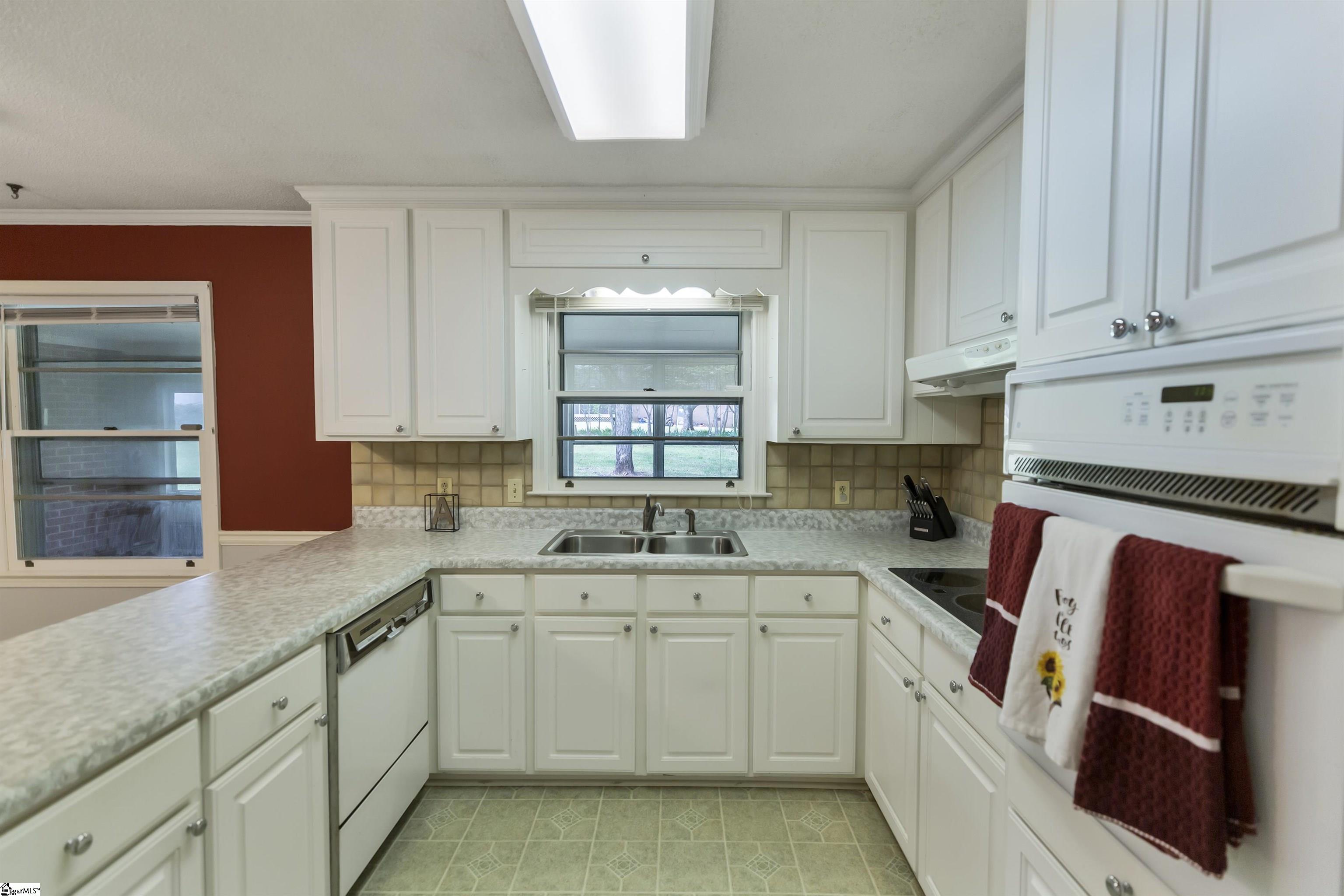 Property image 3 of 2515 Lindale Road in Bellview Estates, Anderson, SC 29621