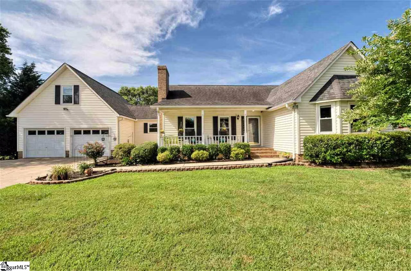 410 Pinnacle Court