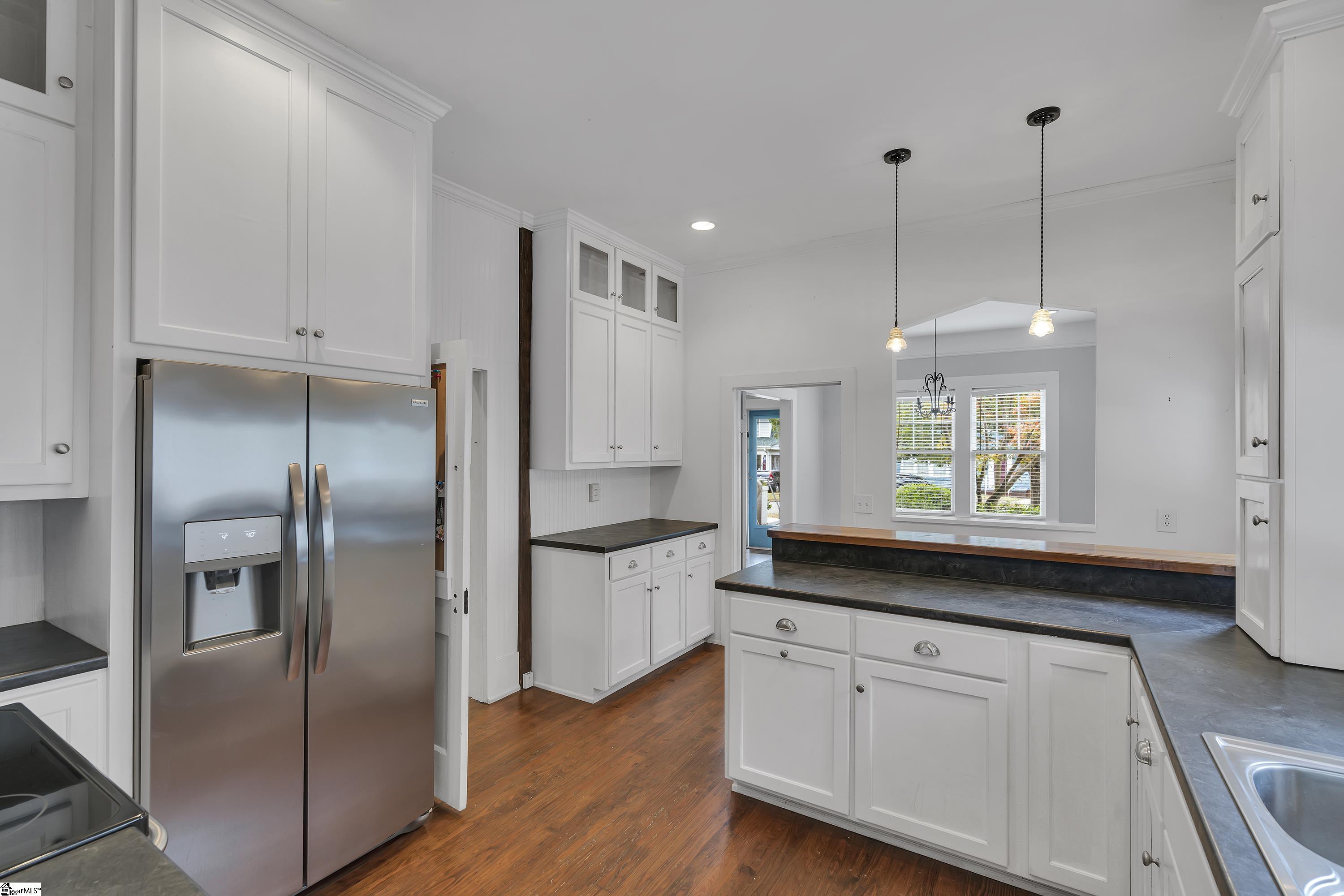 Property image 4 of 569 S Irwin Avenue in Hampton Heights, Spartanburg, SC 29306