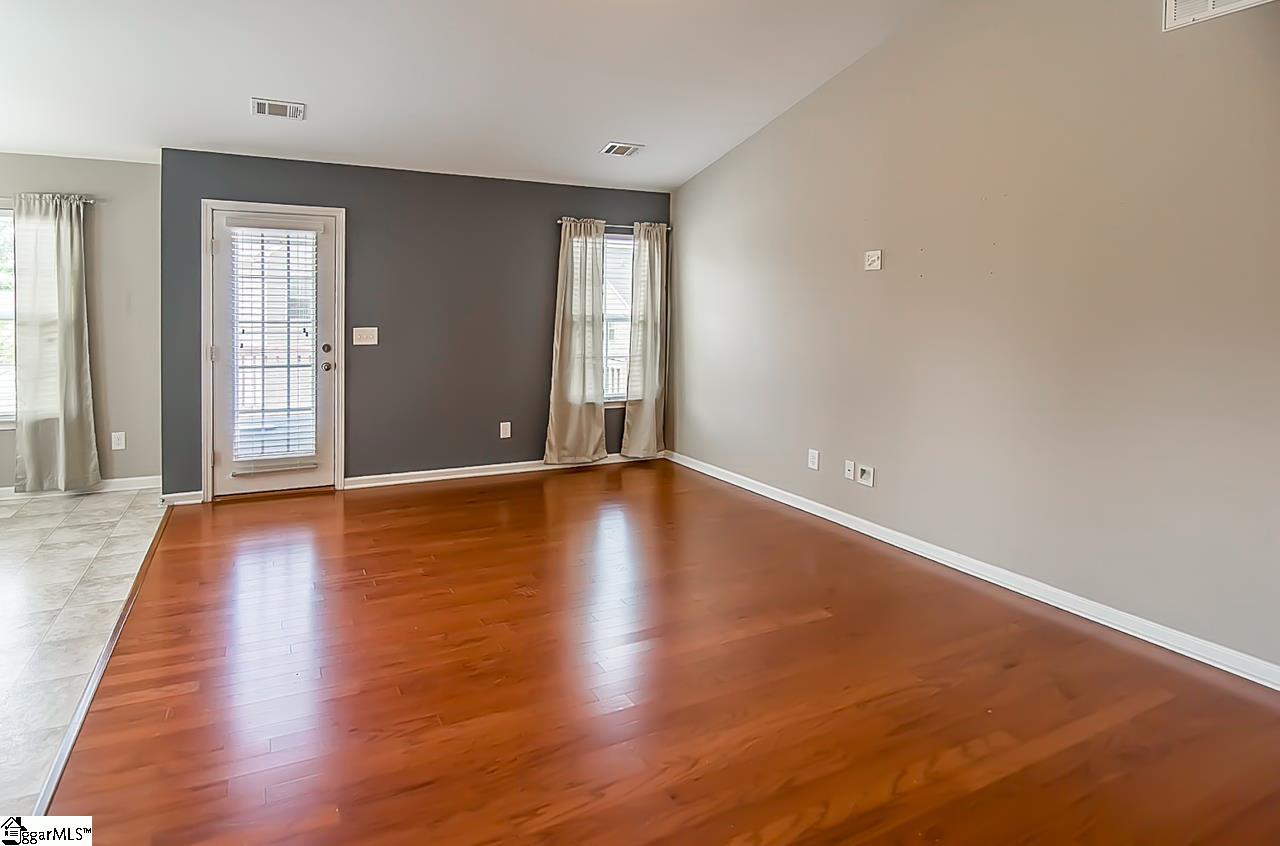 Property image 3 of 526 Eventide Drive in Tyger Shoals, Moore, SC 29369